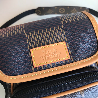 Anum Bags Detail