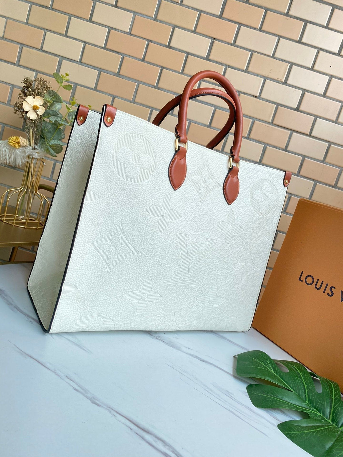 Anum Bags Detail