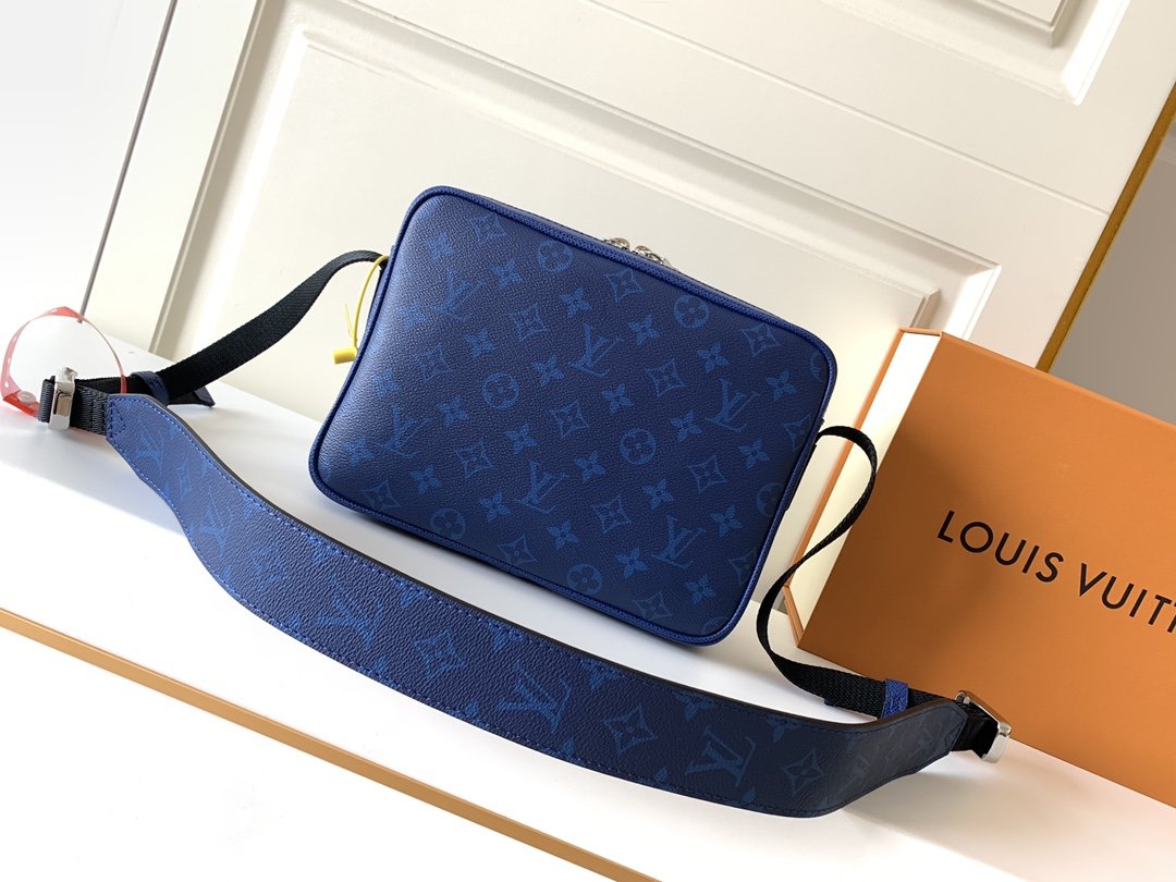 Anum Bags Detail