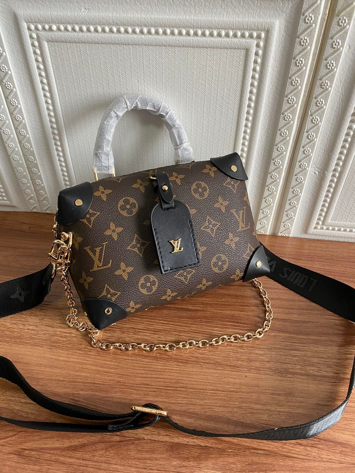 Anum Bags Detail