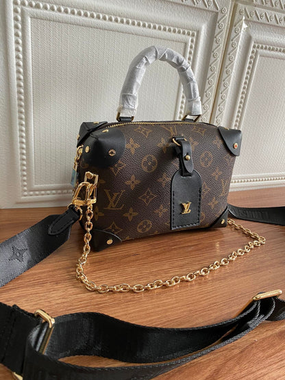 Anum Bags Detail