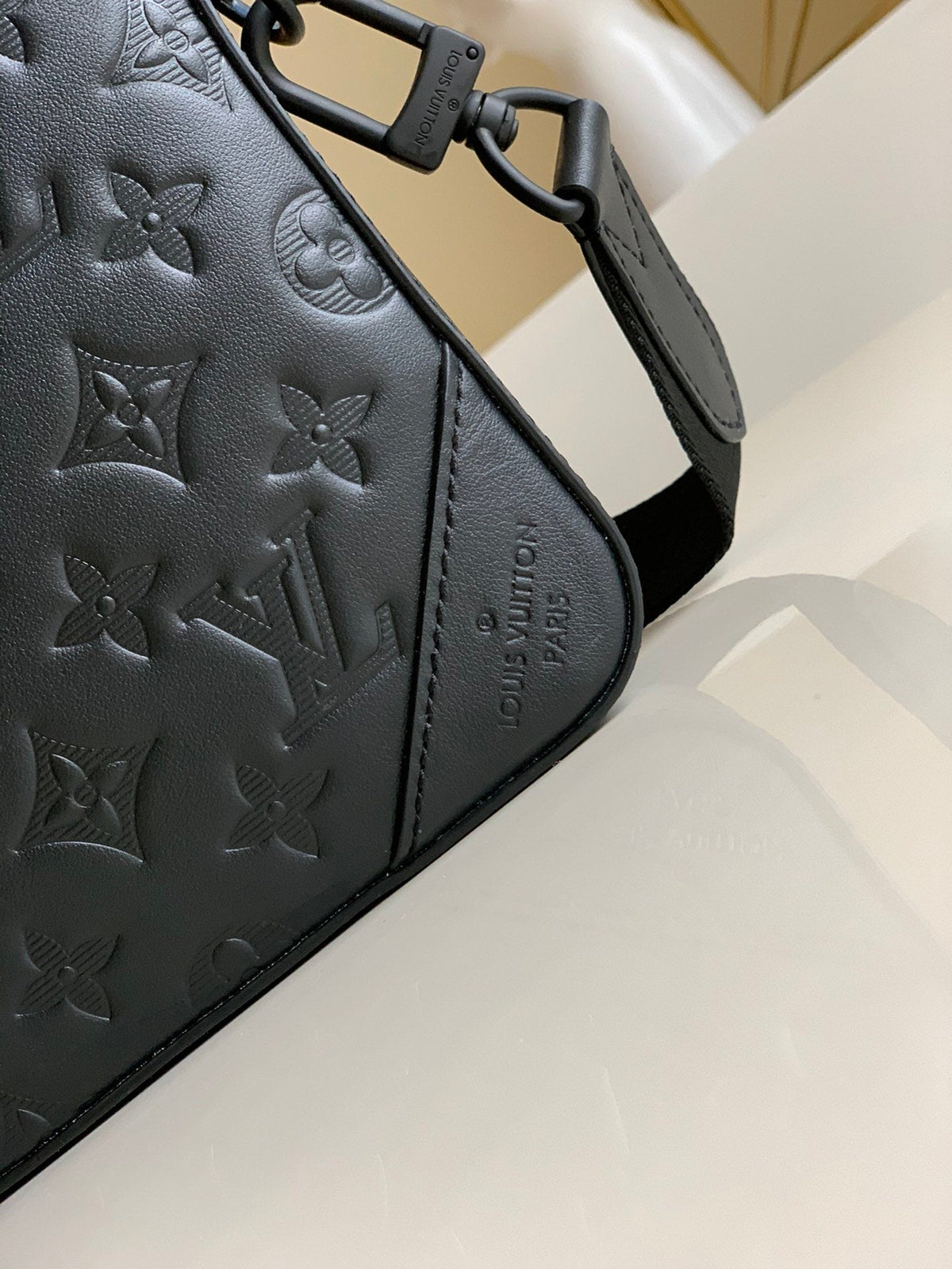 Anum Bags Detail