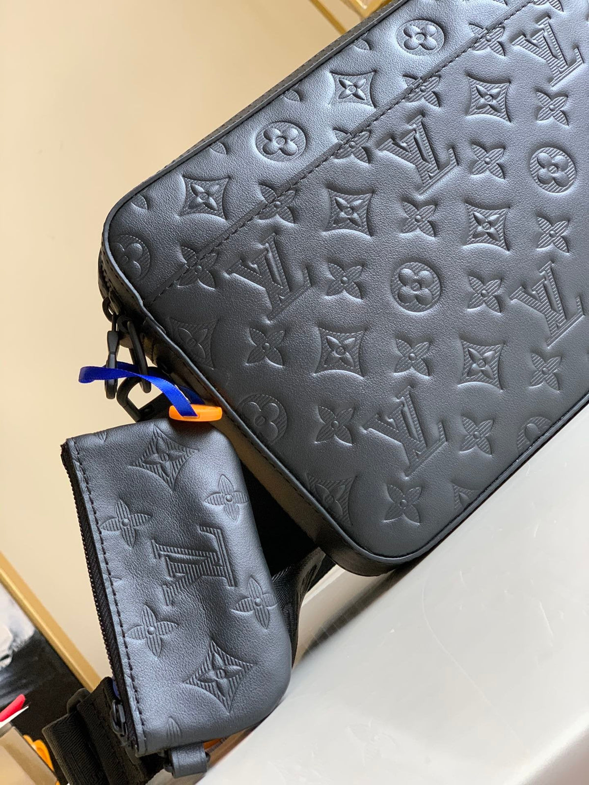 Anum Bags Detail