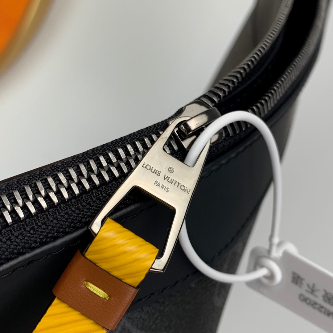 Anum Bags Detail