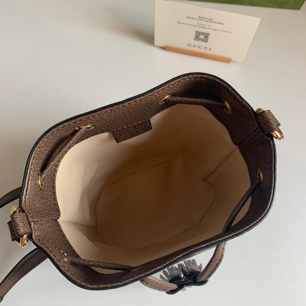Anum Bags Detail