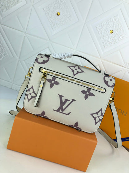 Anum Bags Detail