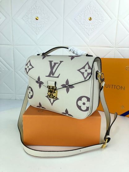 Anum Bags Detail