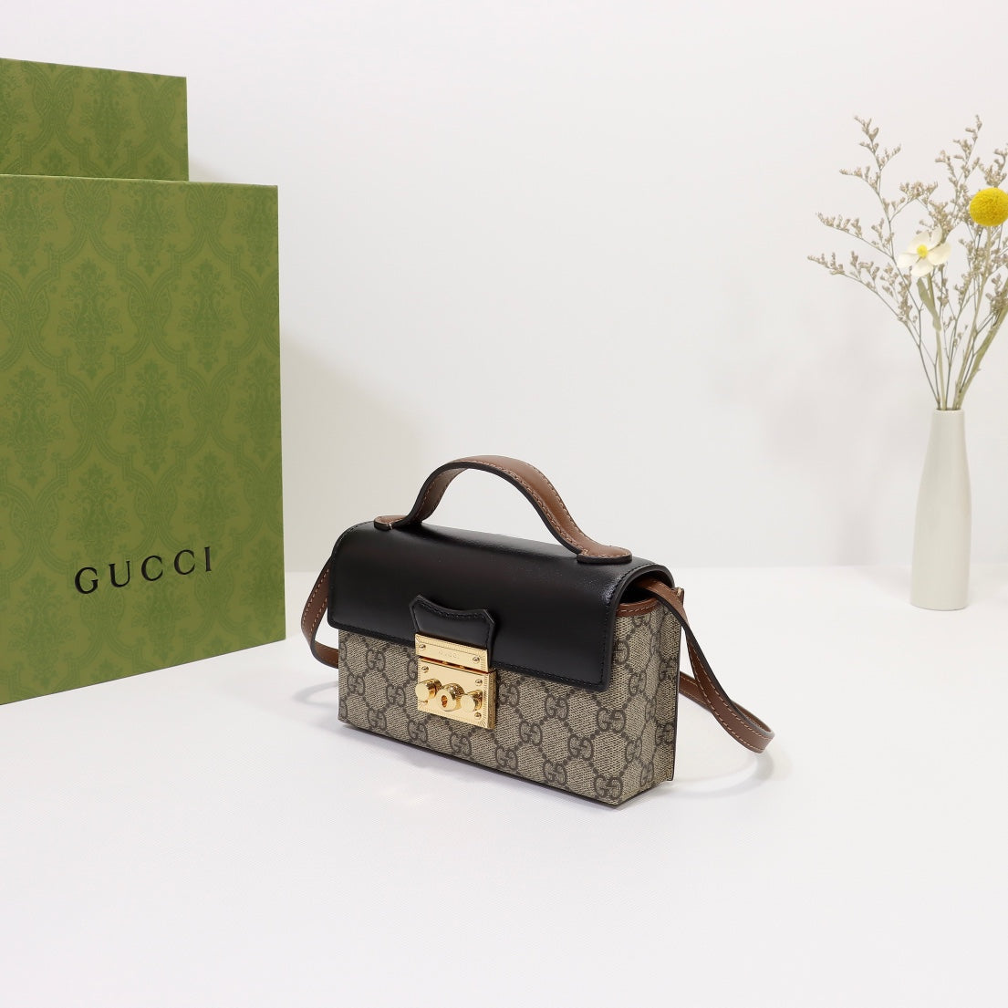 Anum Bags Detail