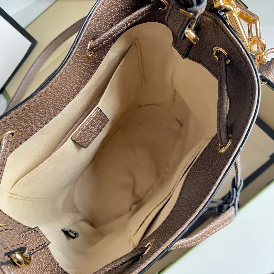 Anum Bags Detail