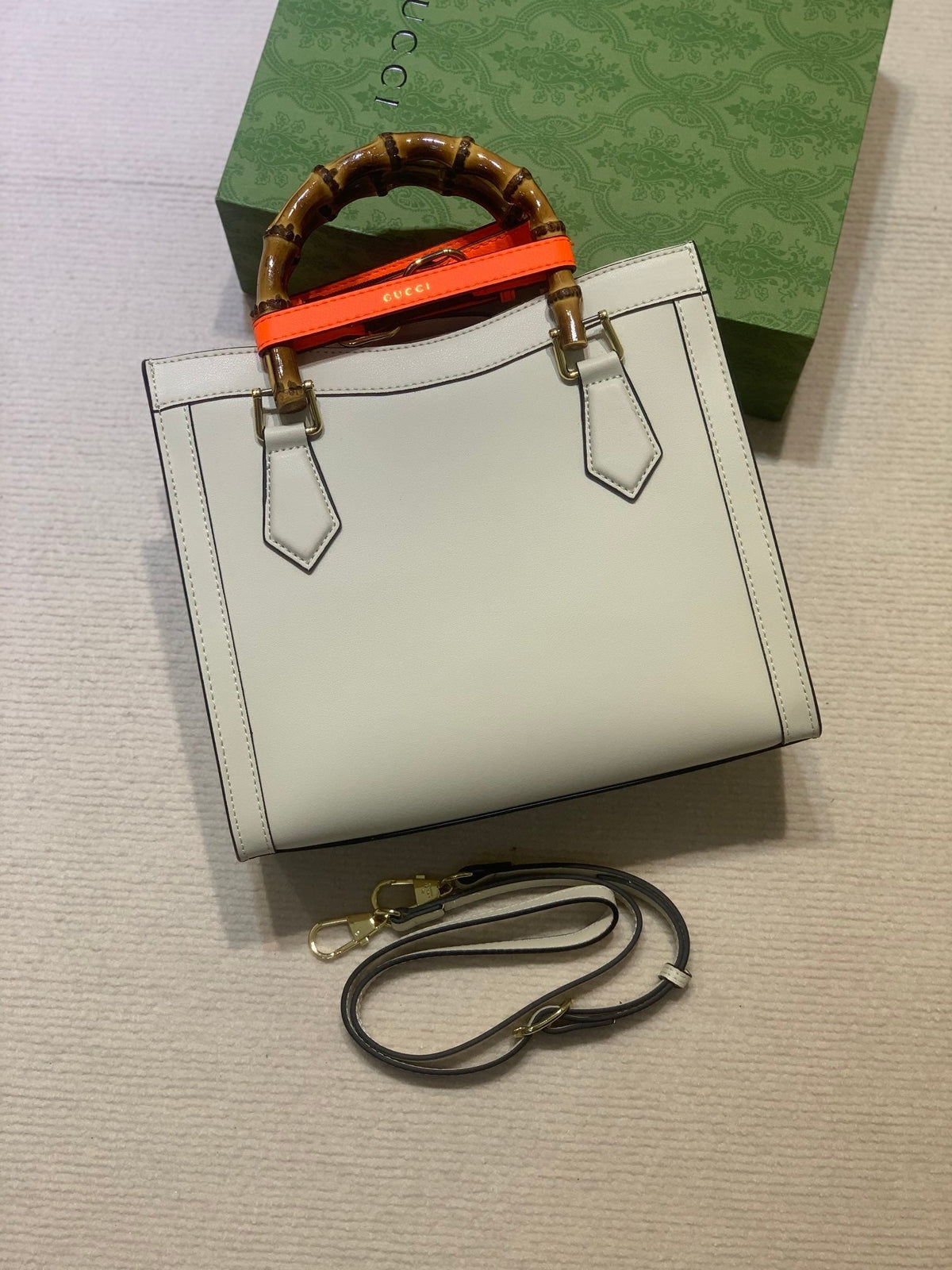 Anum Bags Detail