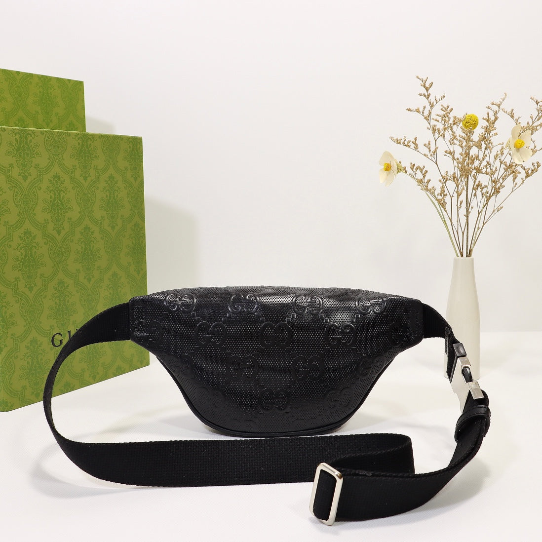 Anum Bags Detail