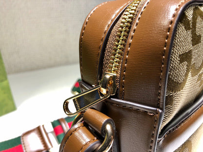 Anum Bags Detail