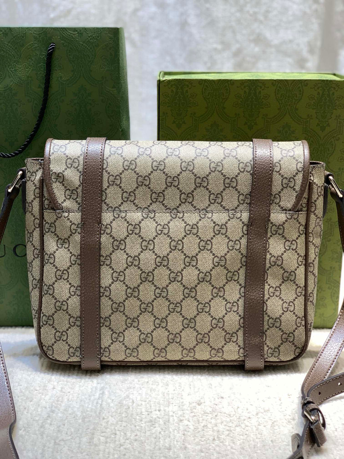 Anum Bags Detail