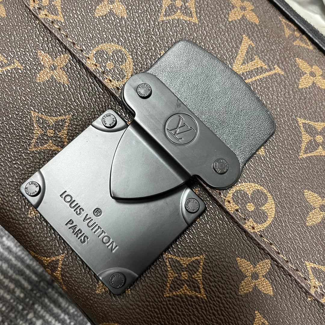 Anum Bags Detail