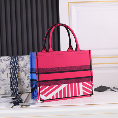 Anum Bags Detail