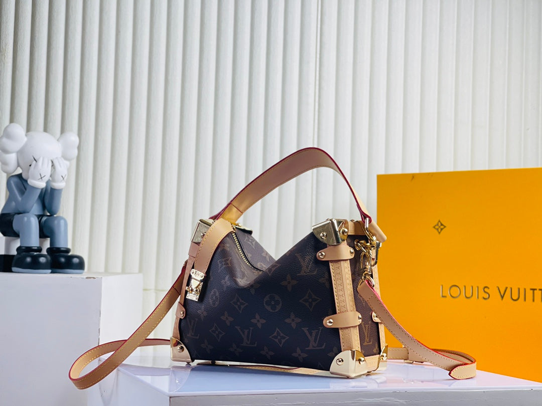 Anum Bags Detail