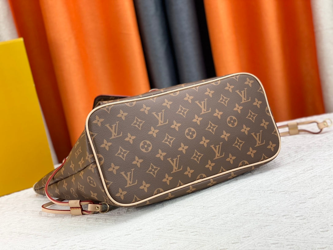 Anum Bags Detail