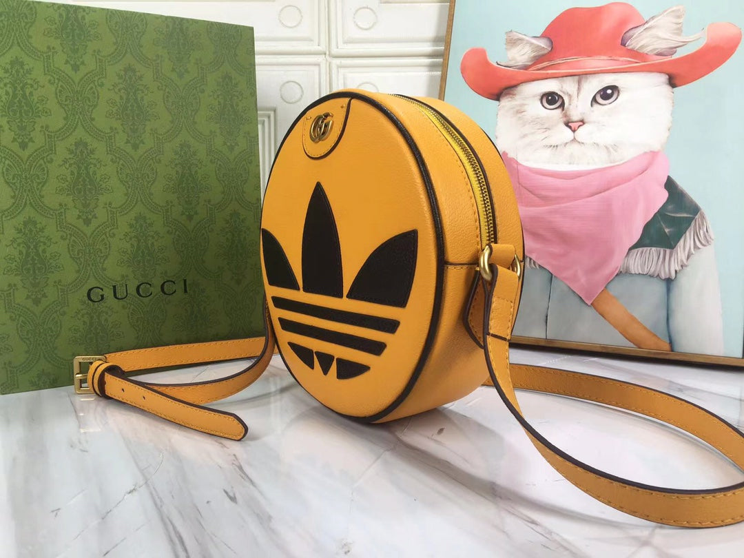 Anum Bags Detail