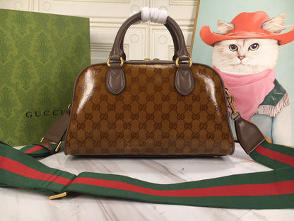 Anum Bags Detail
