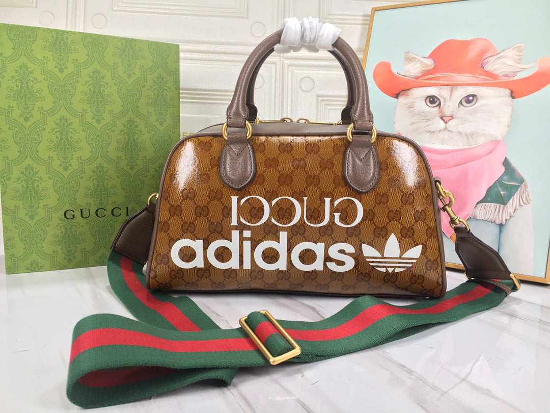 Anum Bags Detail