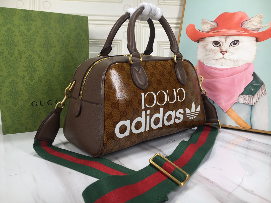 Anum Bags Detail