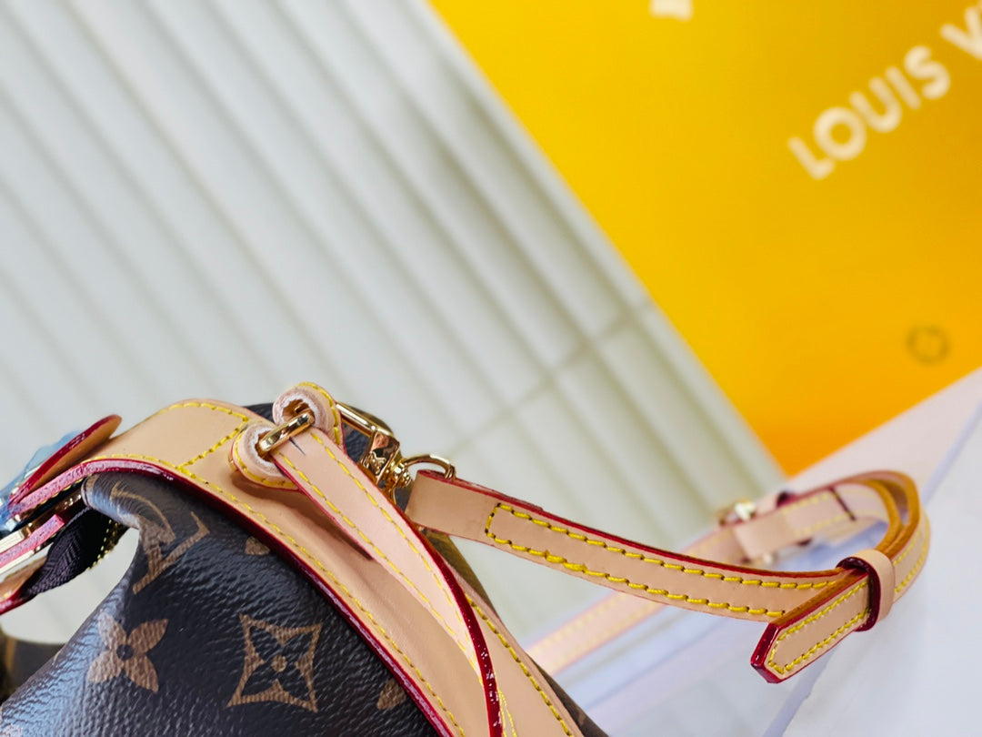 Anum Bags Detail