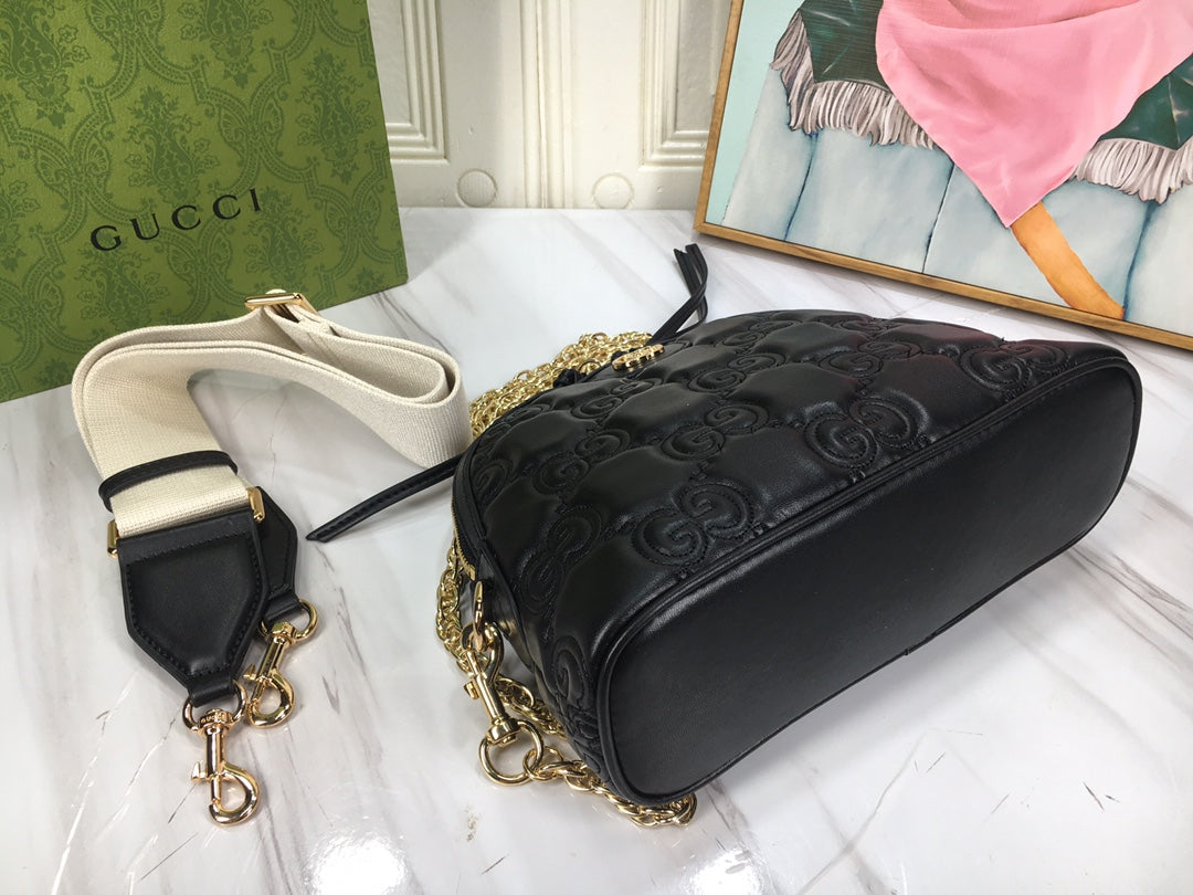 Anum Bags Detail