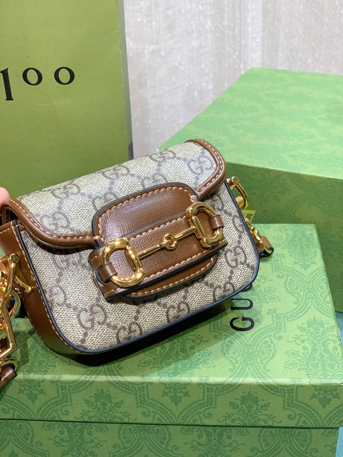 Anum Bags Detail