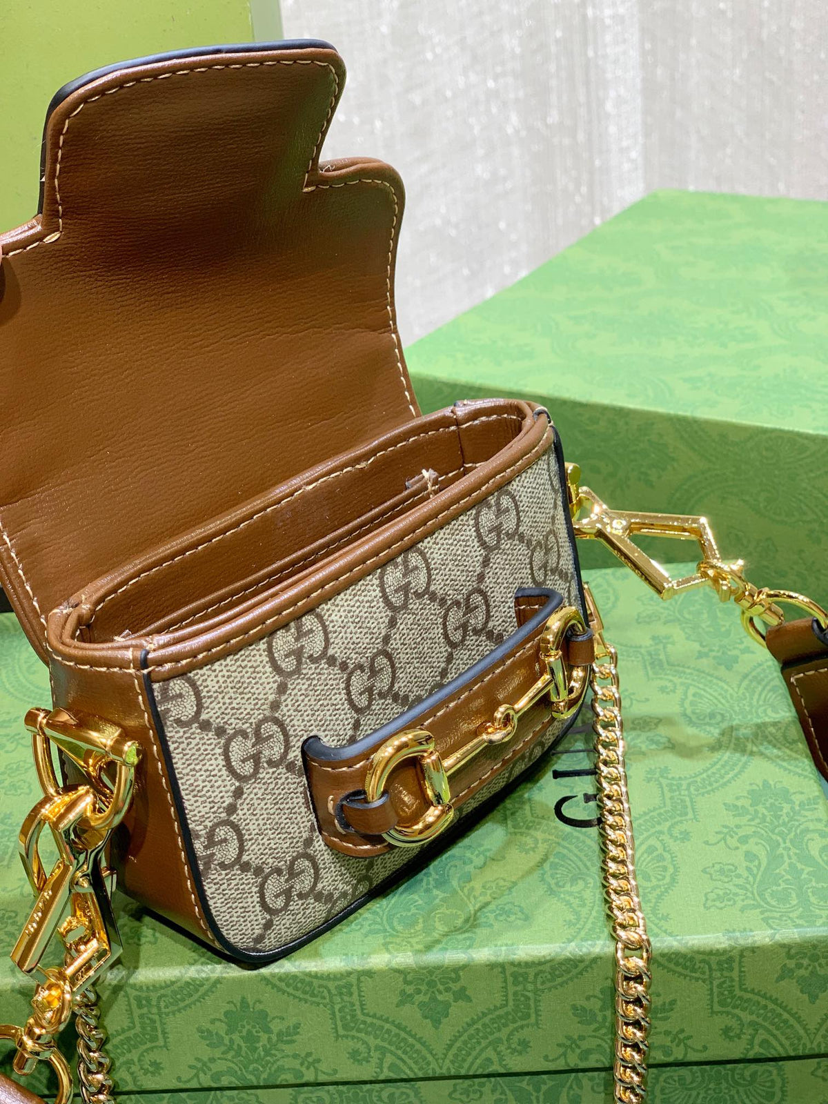 Anum Bags Detail