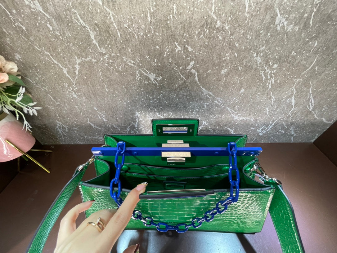 Anum Bags Detail