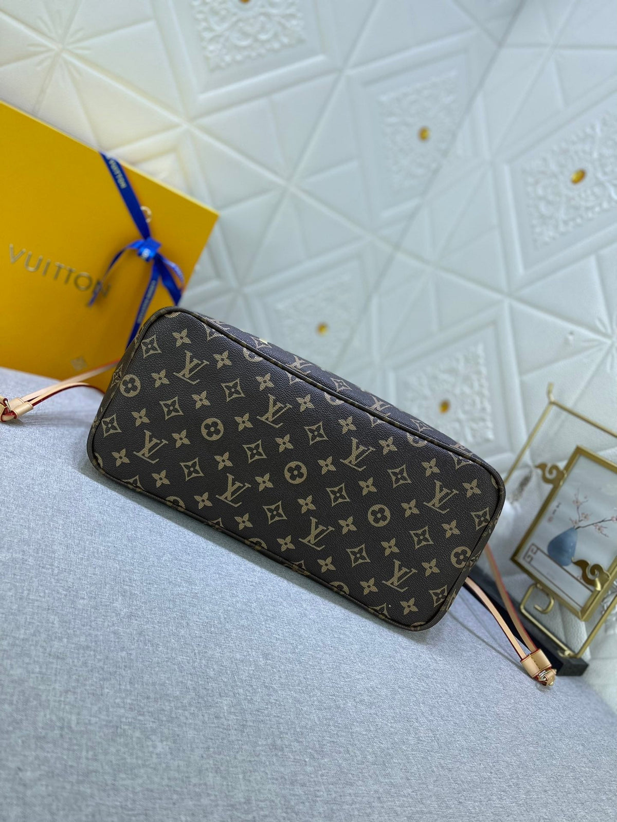 Anum Bags Detail