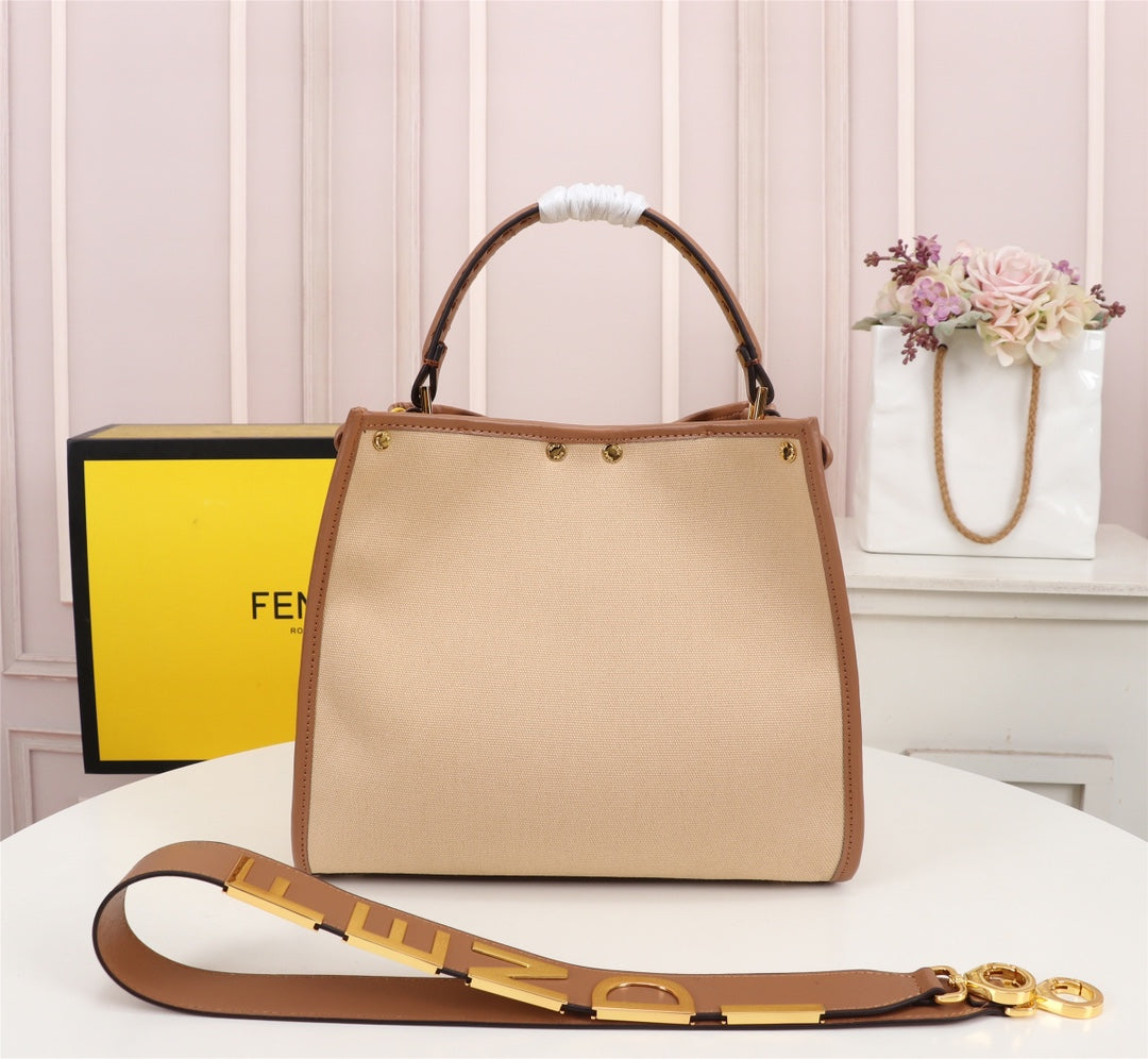 Anum Bags Detail