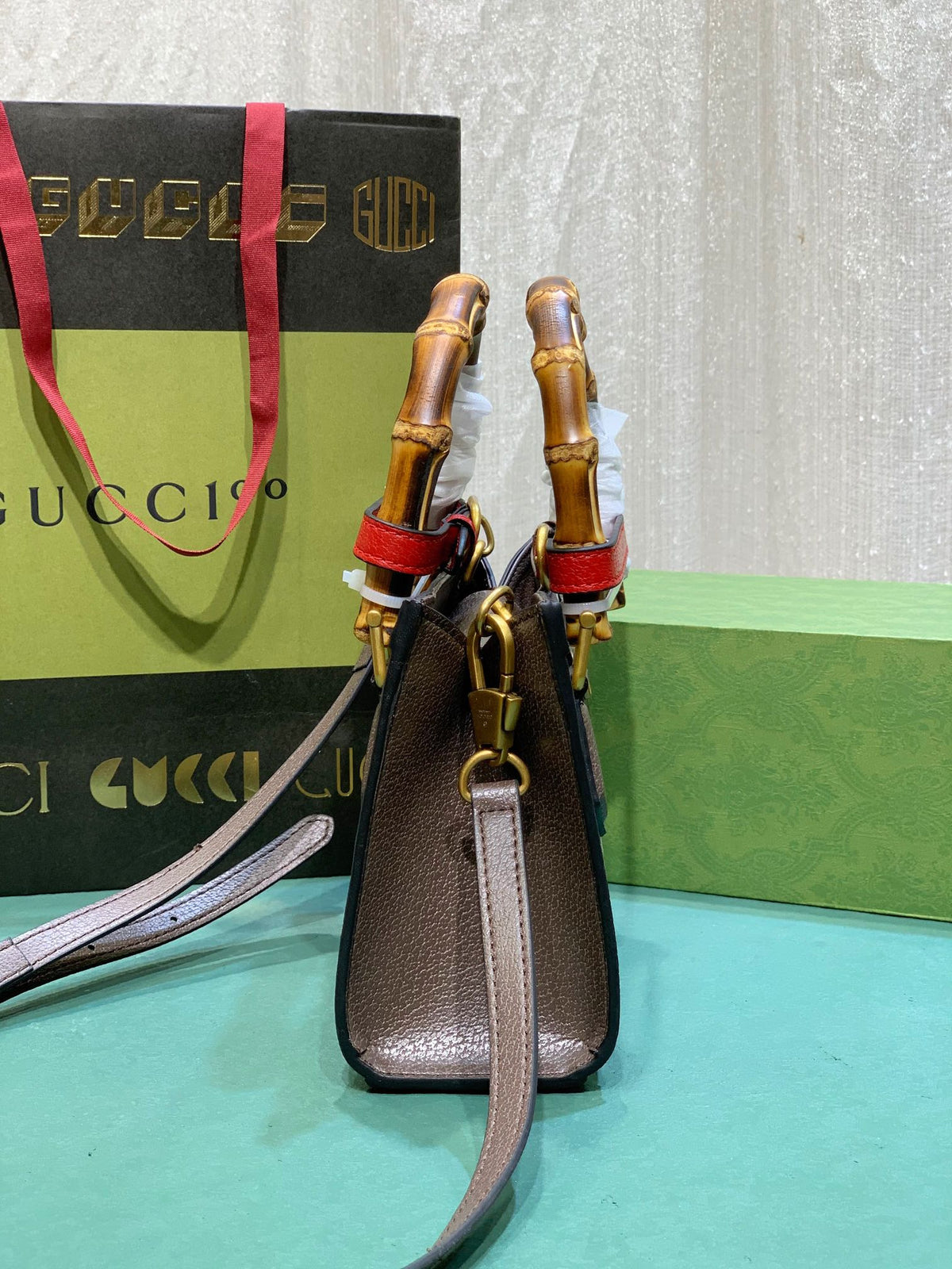 Anum Bags Detail
