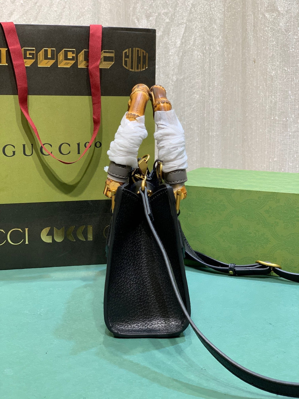 Anum Bags Detail