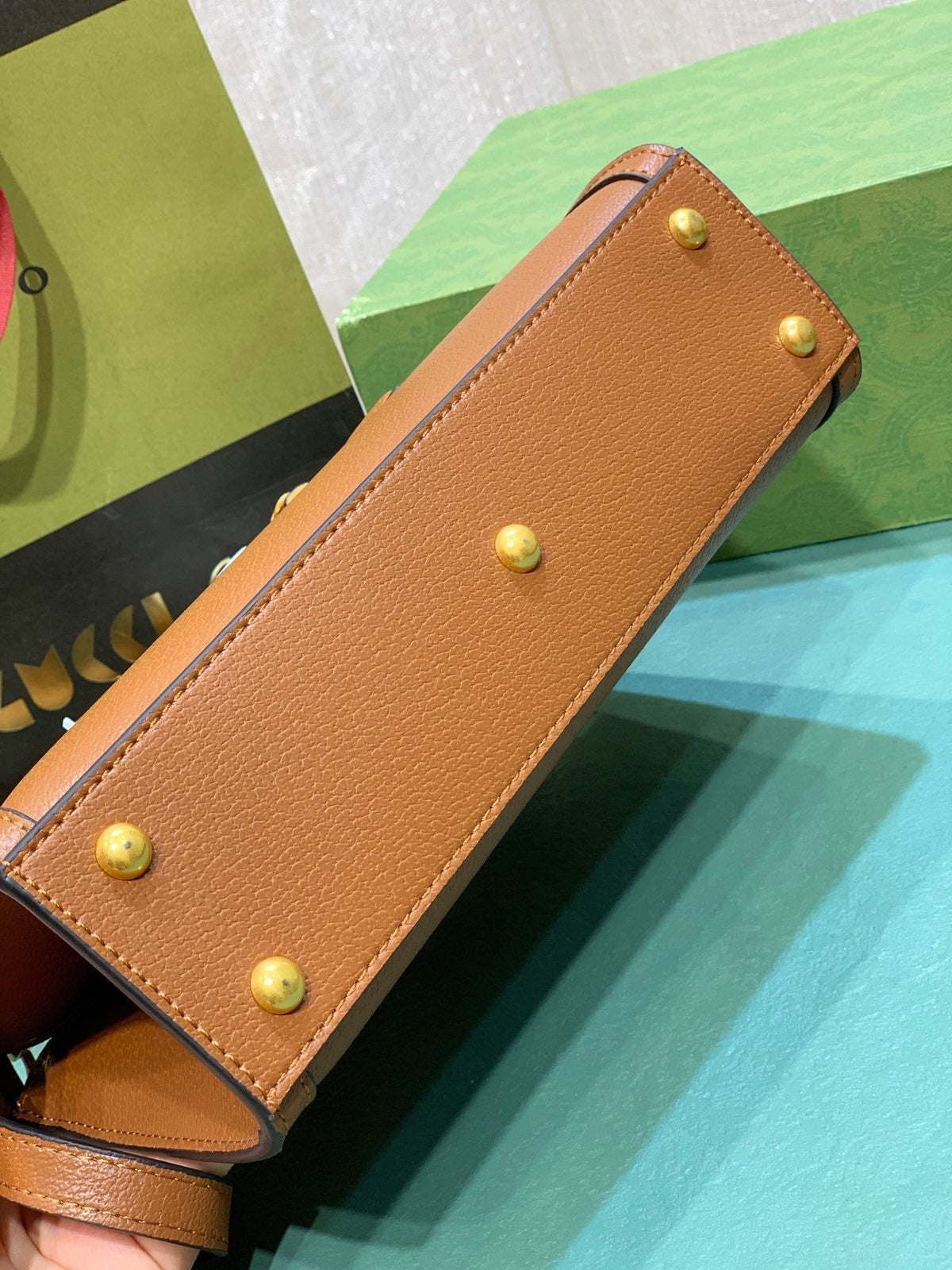 Anum Bags Detail
