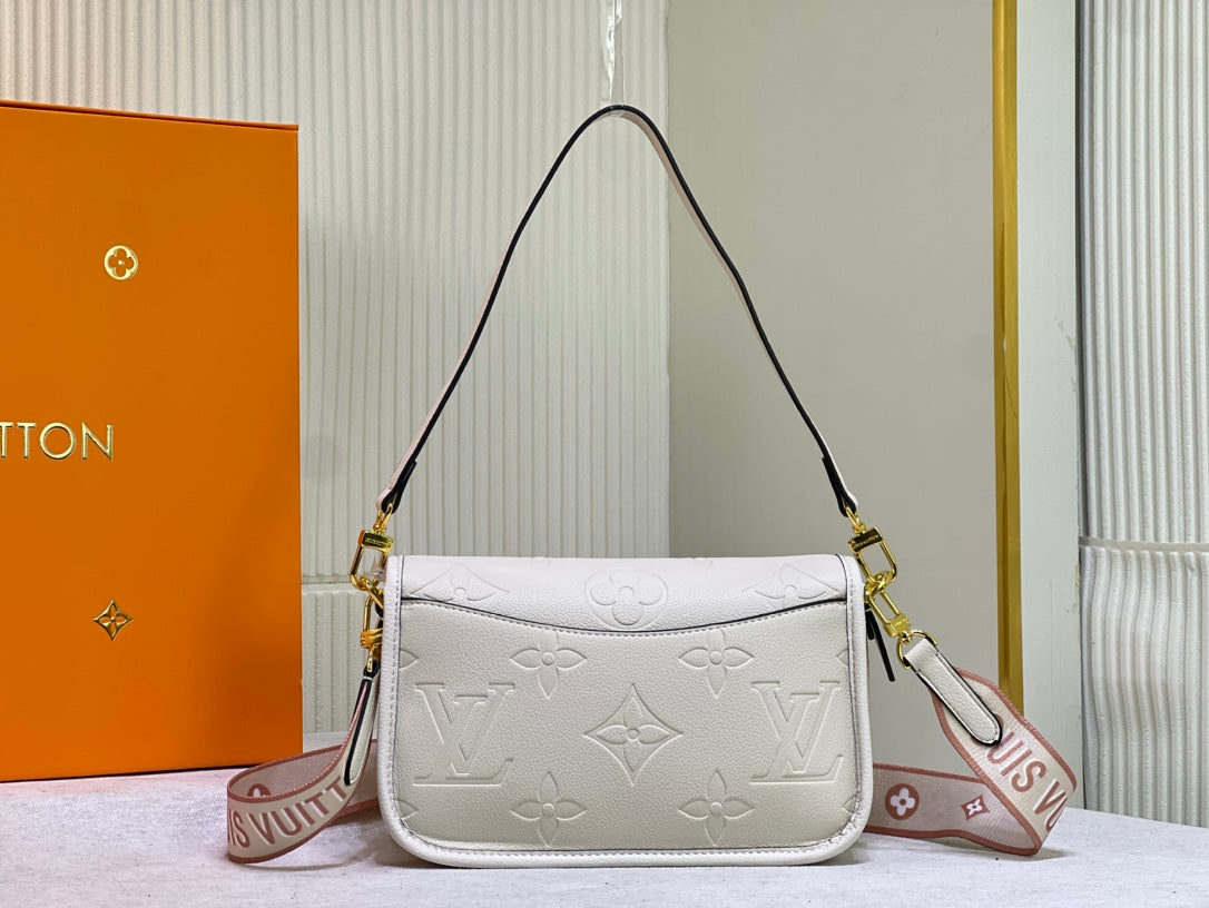 Anum Bags Detail