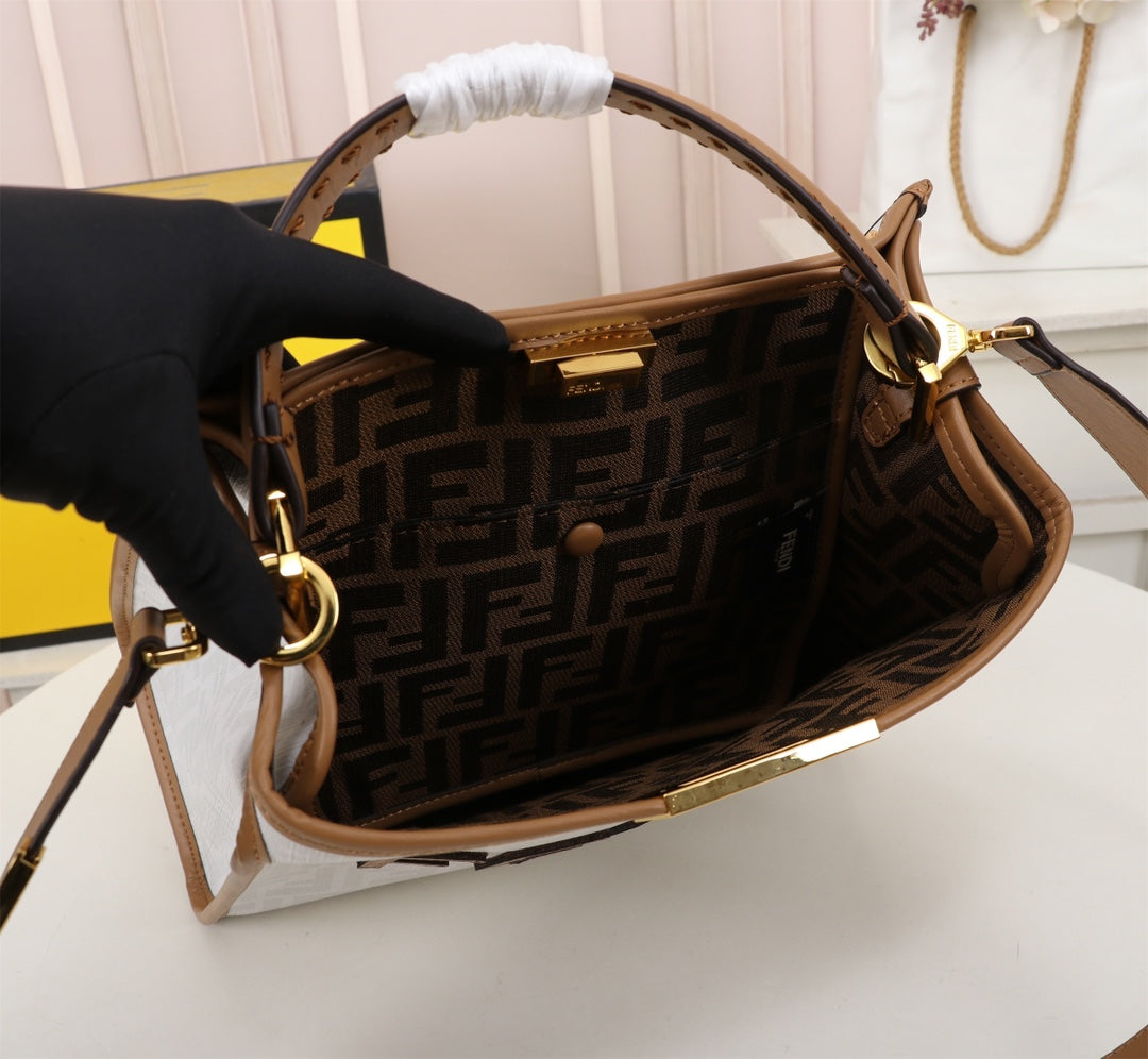 Anum Bags Detail