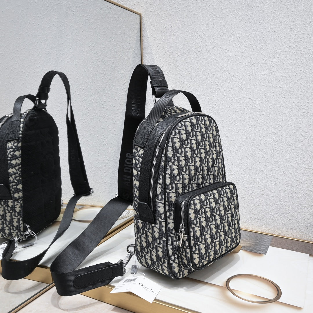 Anum Bags Detail