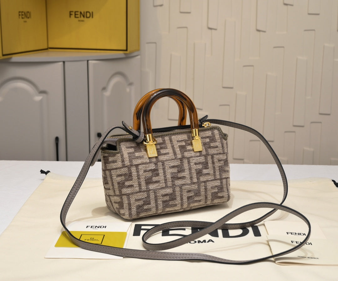 Anum Bags Detail