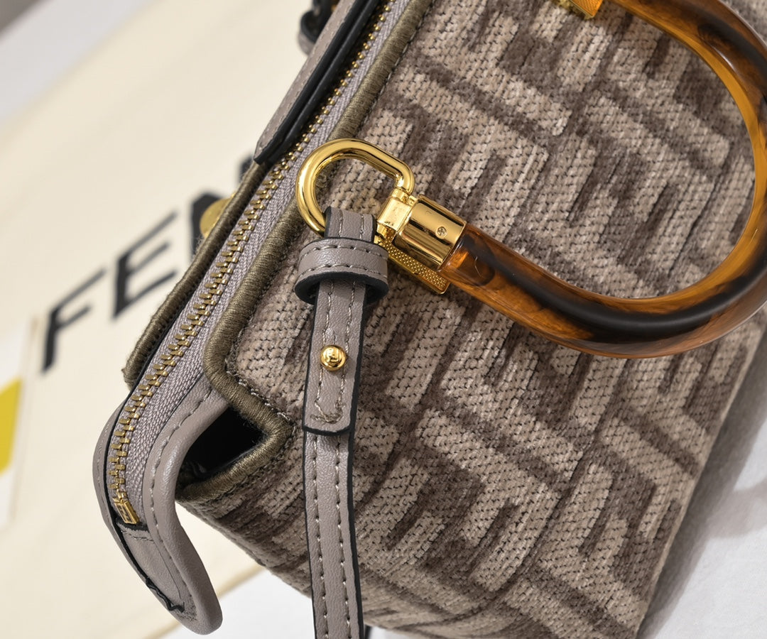 Anum Bags Detail