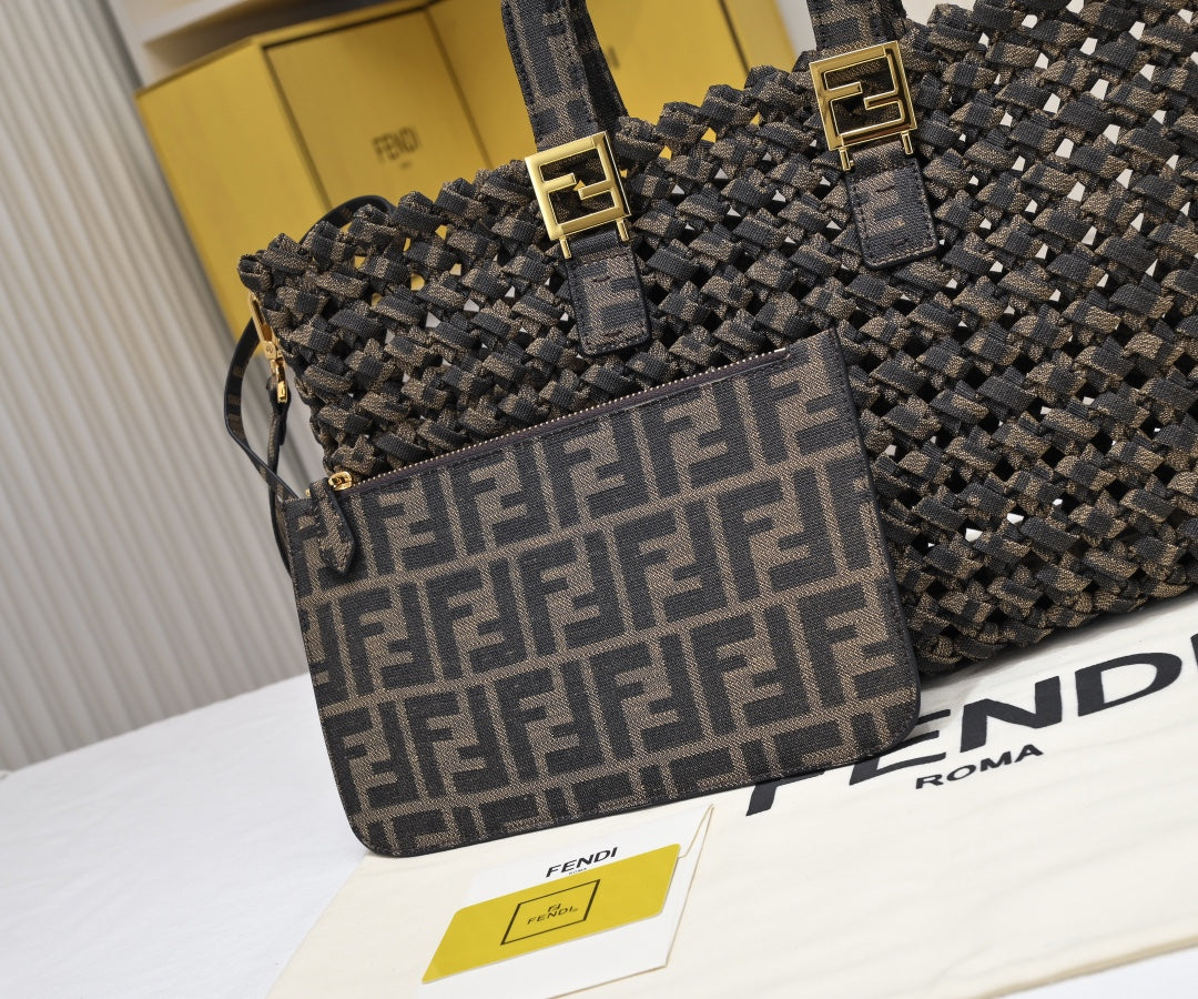 Anum Bags Detail