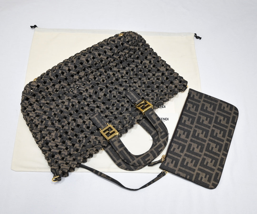 Anum Bags Detail
