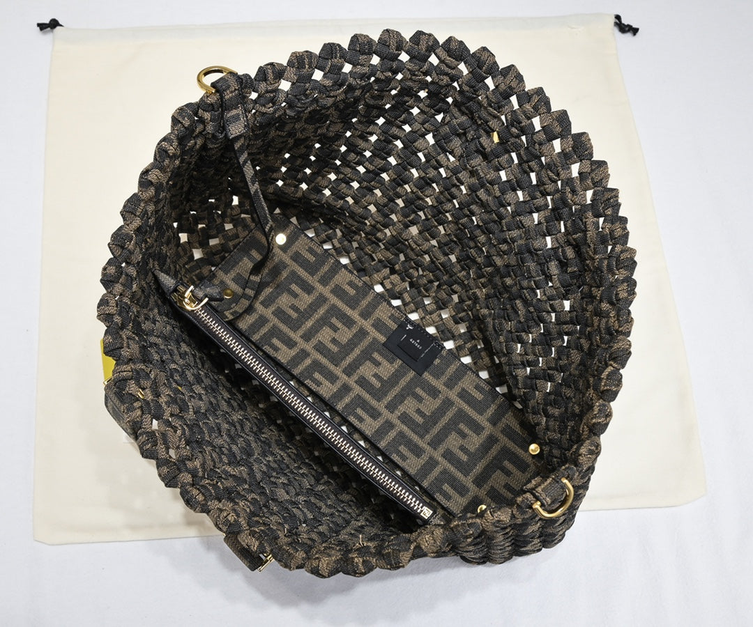 Anum Bags Detail