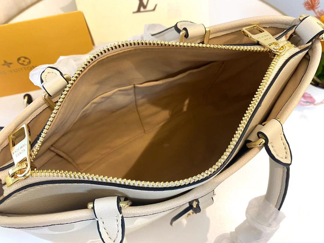 Anum Bags Detail