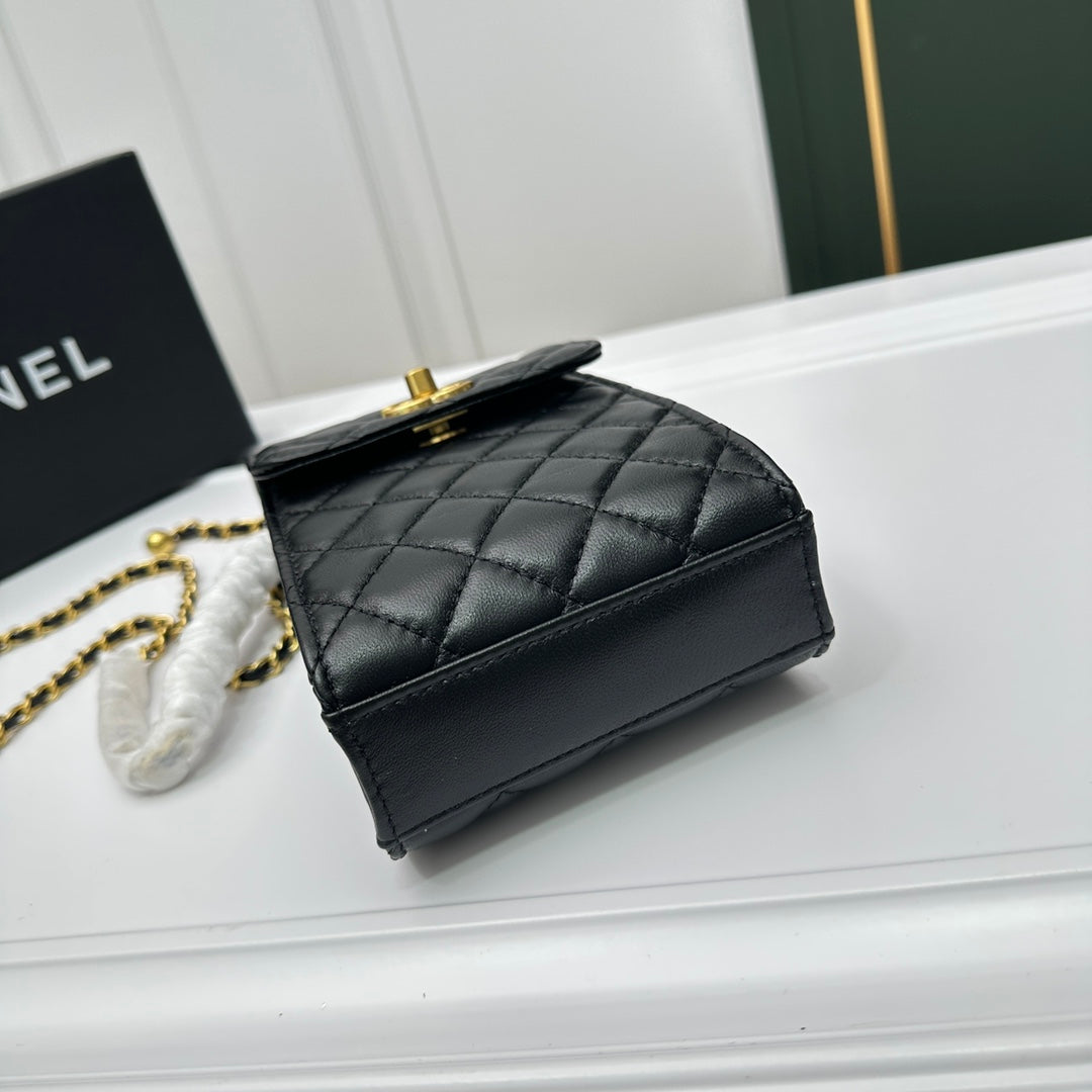 Anum Bags Detail