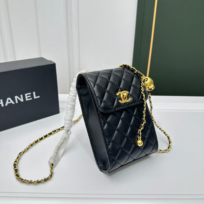 Anum Bags Detail