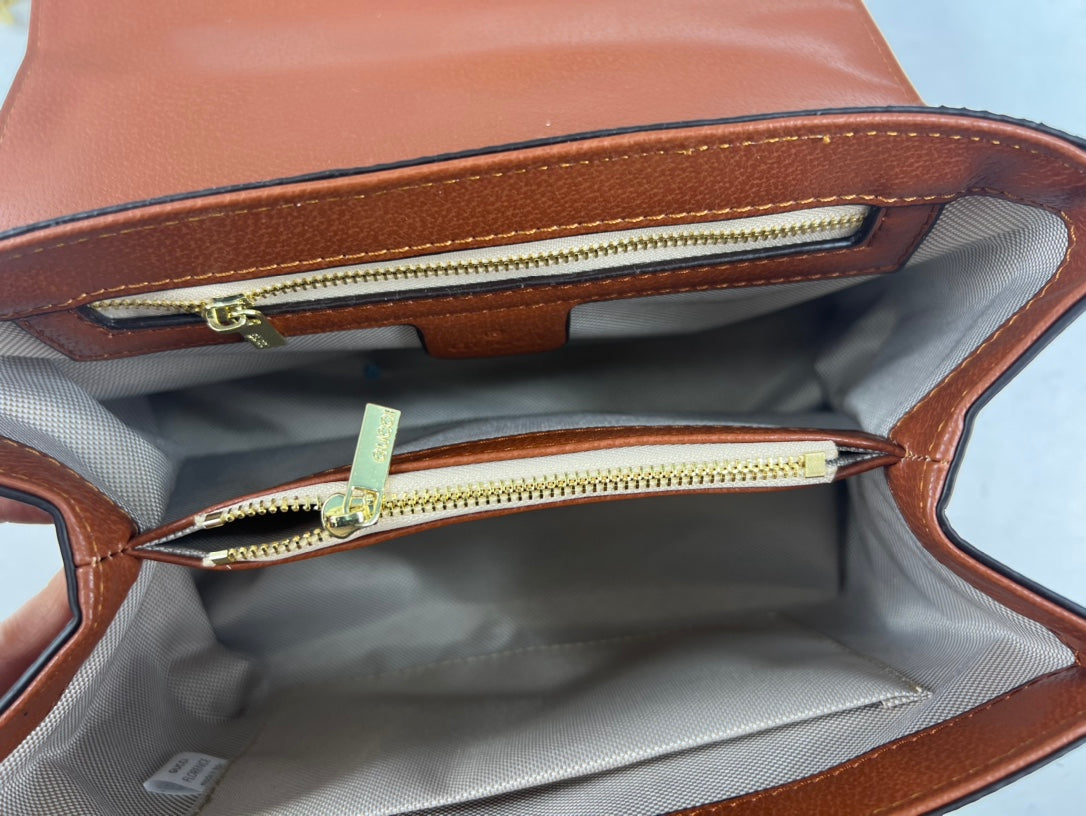 Anum Bags Detail