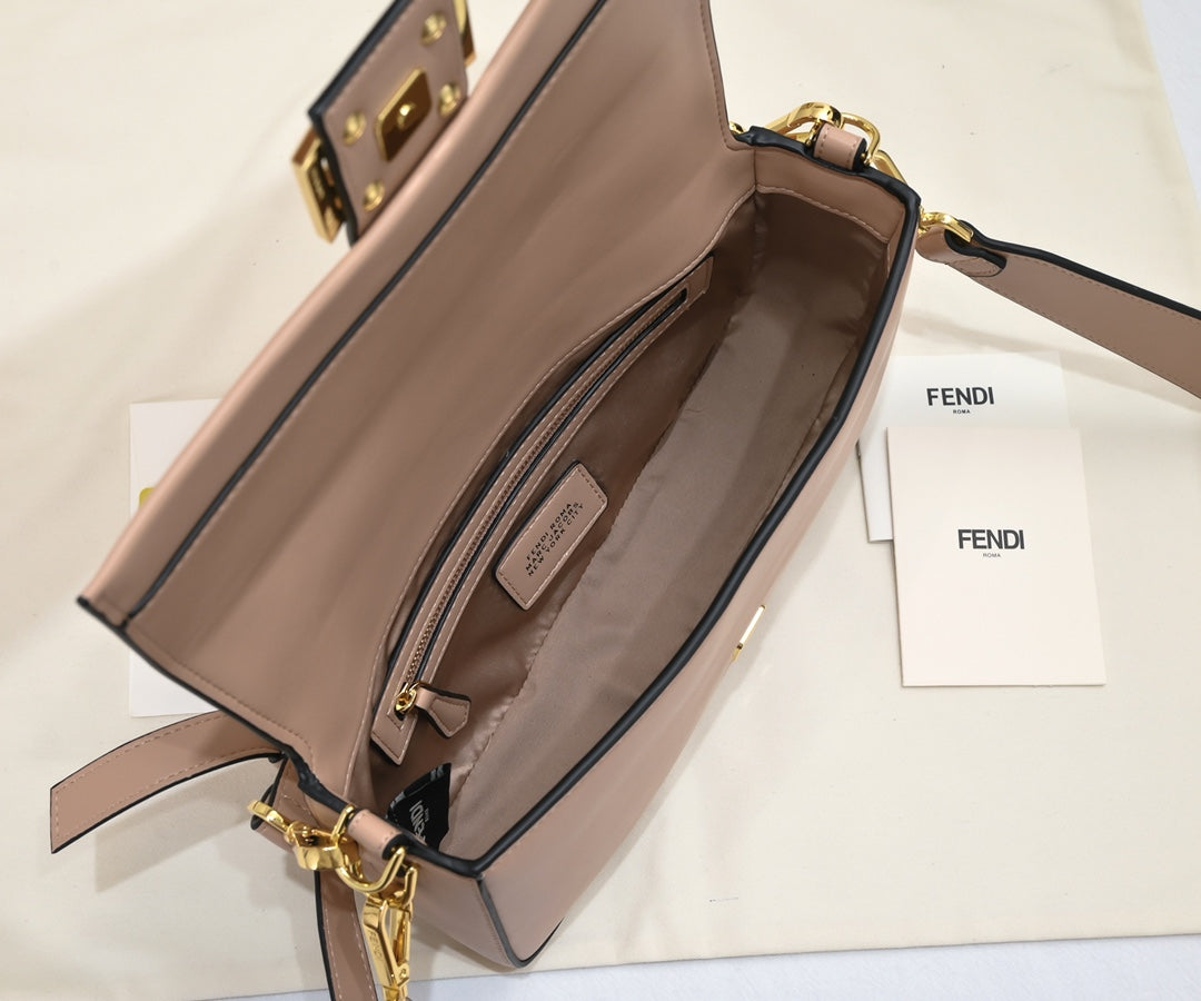 Anum Bags Detail