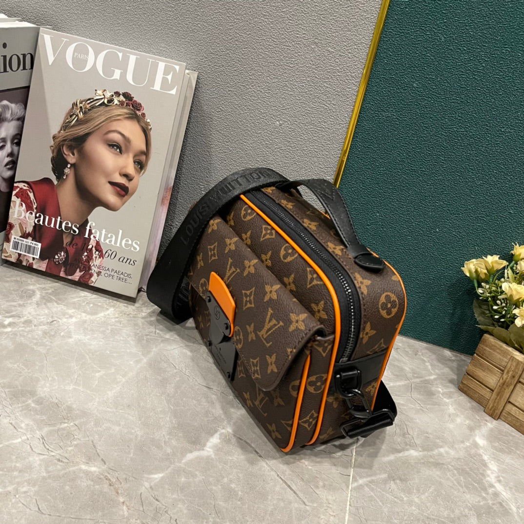 Anum Bags Detail