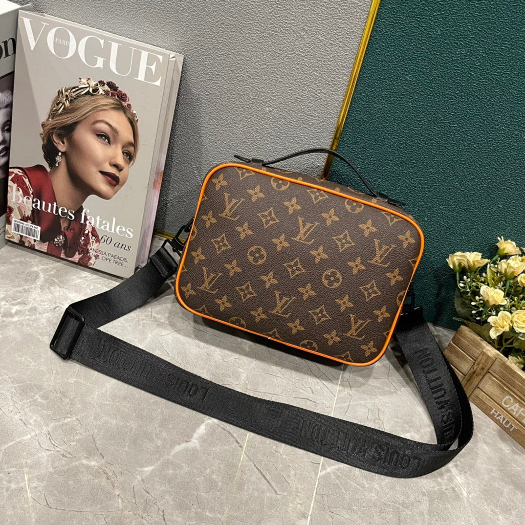 Anum Bags Detail